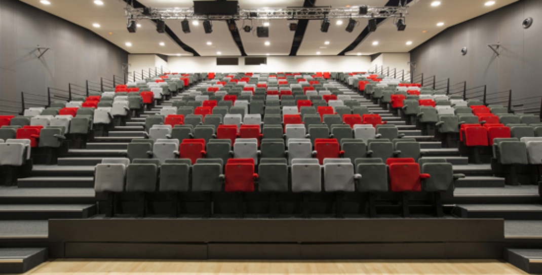 retractable seating helps with venue design