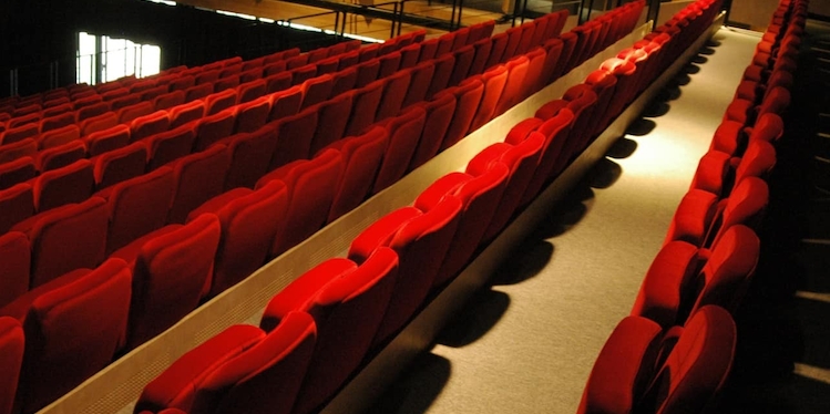 Netflix Means Catastrophe For Theater Seating Manufacturers? Oh, Cut The Drama!